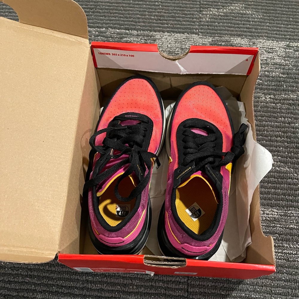 NEW IN BOX. NIKE WAFFLE ONE (GS) from NORDSTROM